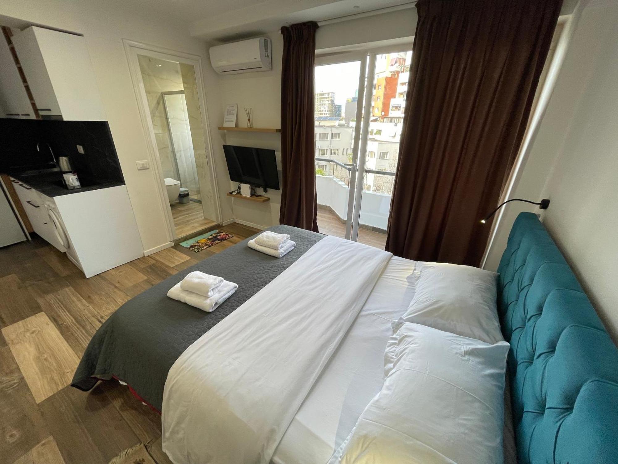 Boutique Central Studio Apartments Tiranë Ngoại thất bức ảnh